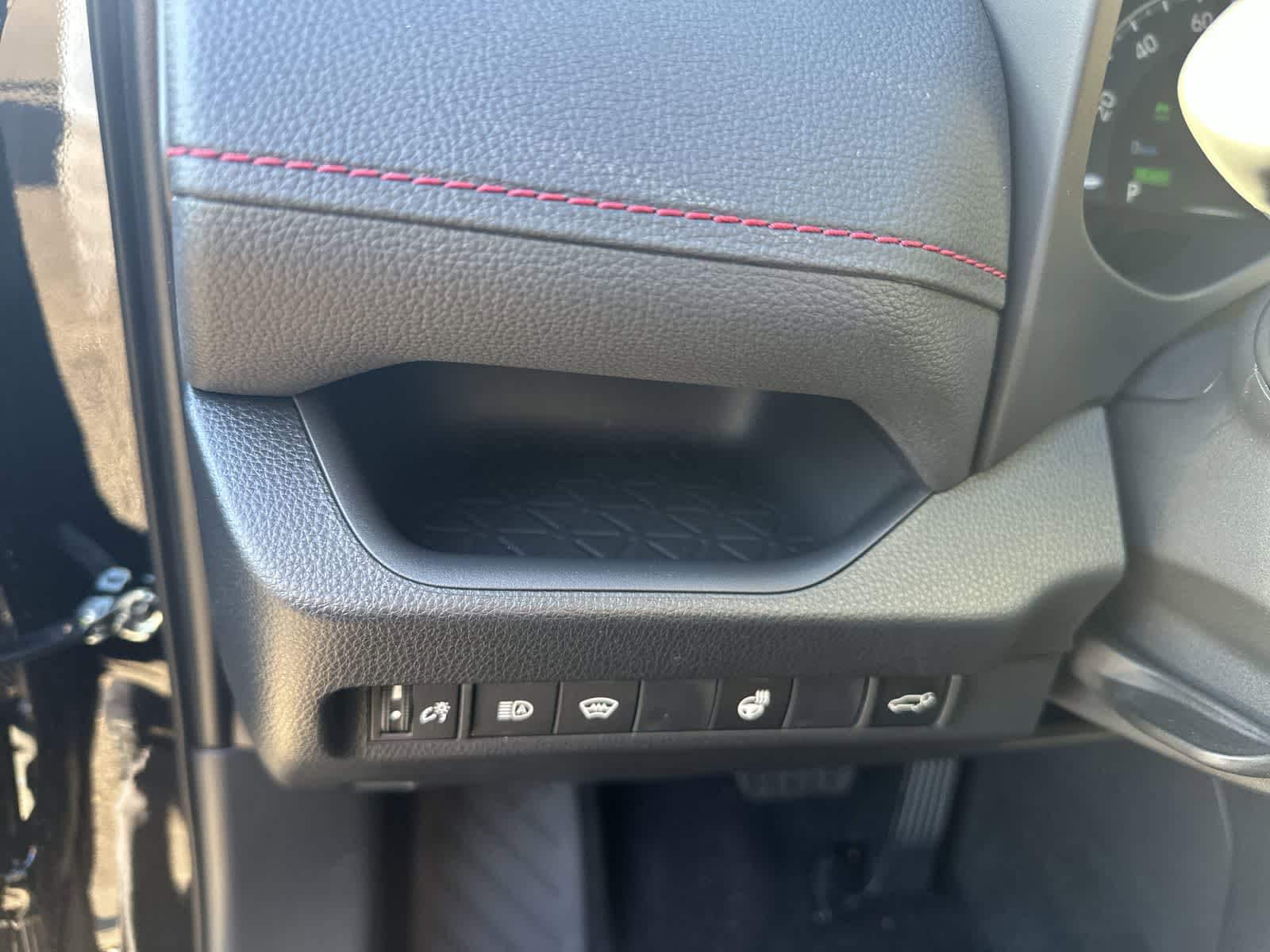 Thumbnail: 2025 Toyota RAV4 - 18