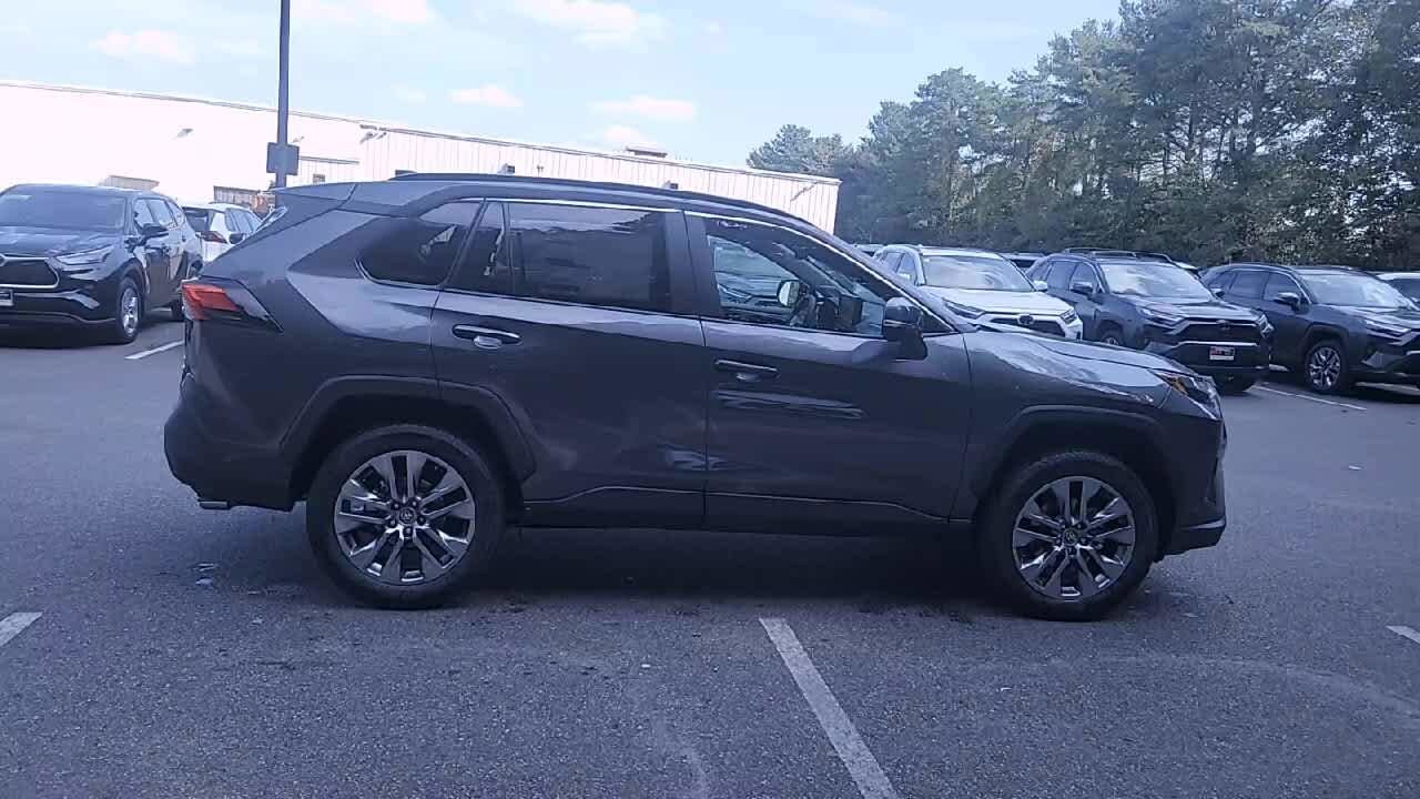 Thumbnail: 2025 Toyota RAV4 - 9