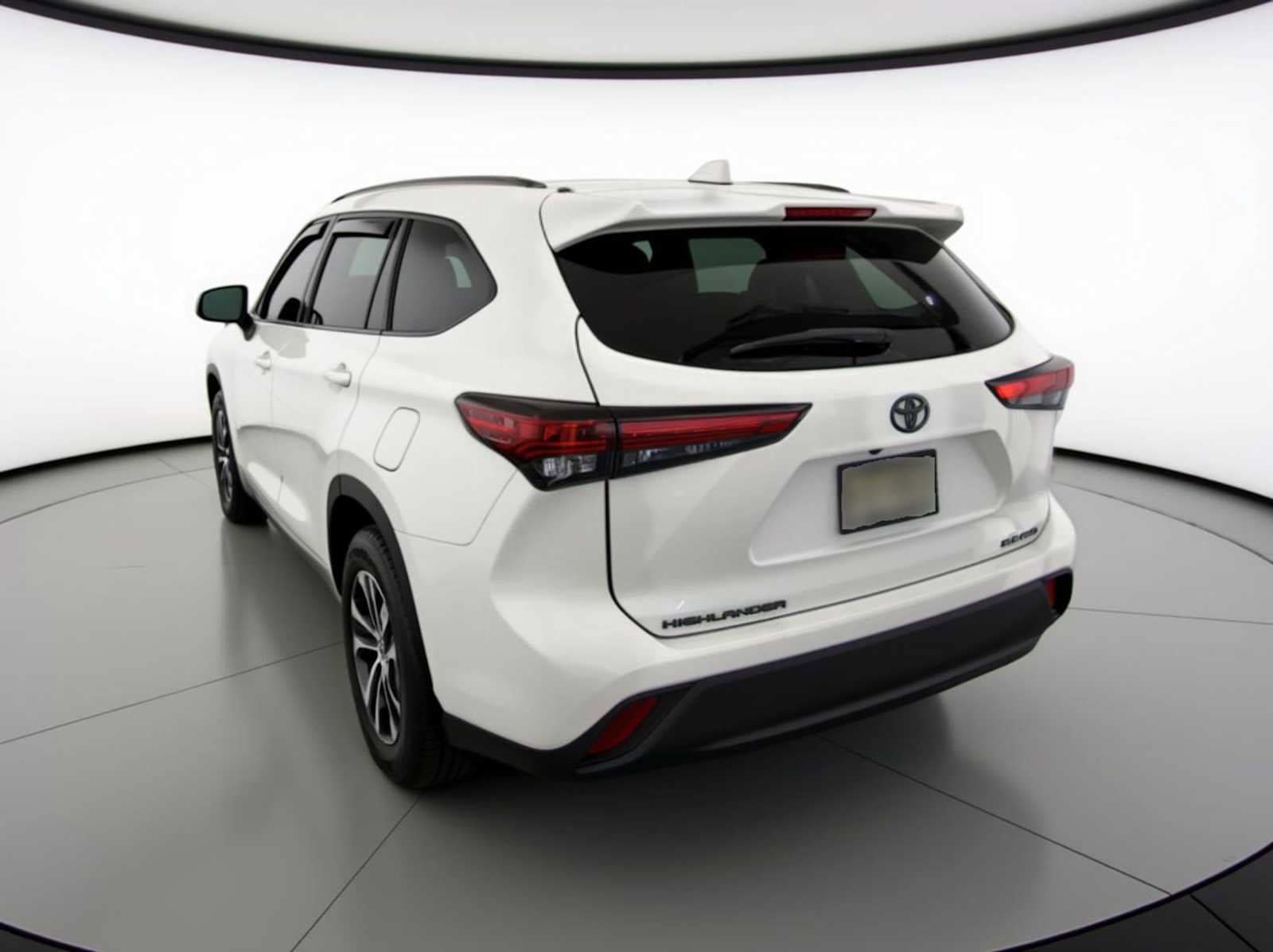 Thumbnail: 2021 Toyota Highlander - 4