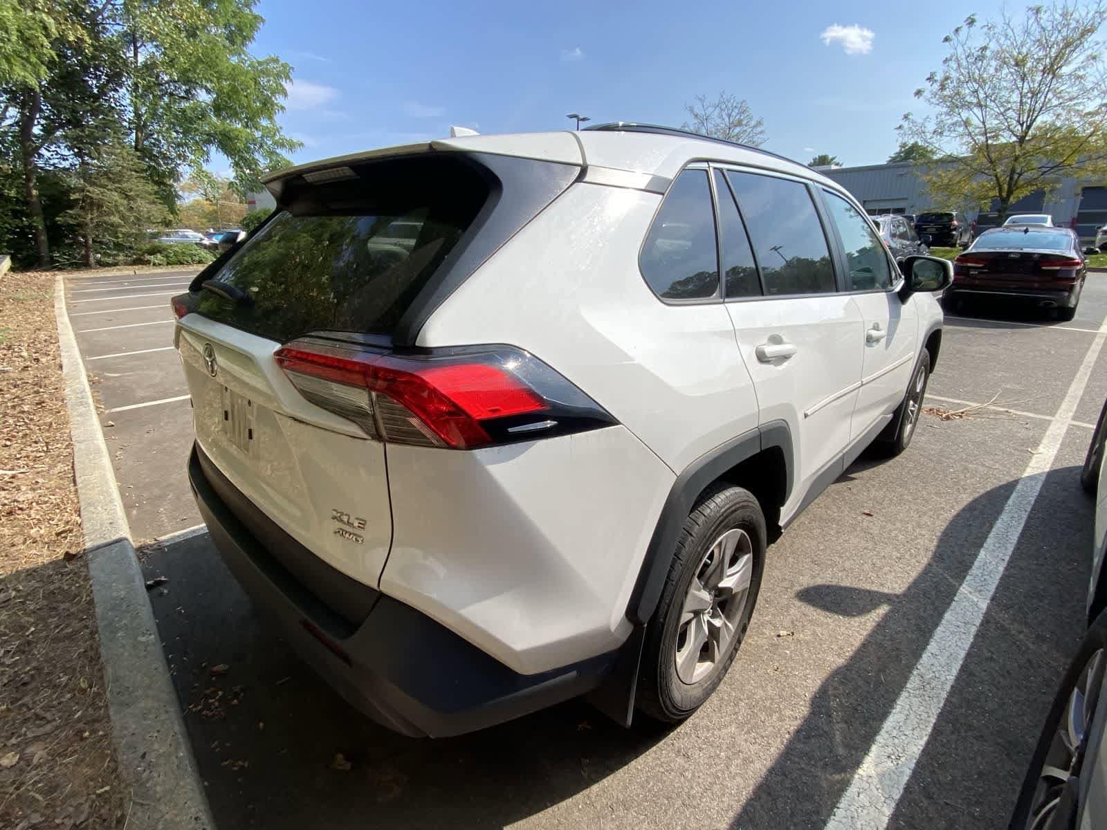 Thumbnail: 2022 Toyota RAV4 - 7