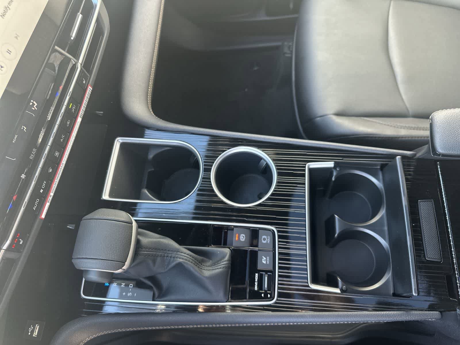 Thumbnail: 2026 Toyota Sienna - 29