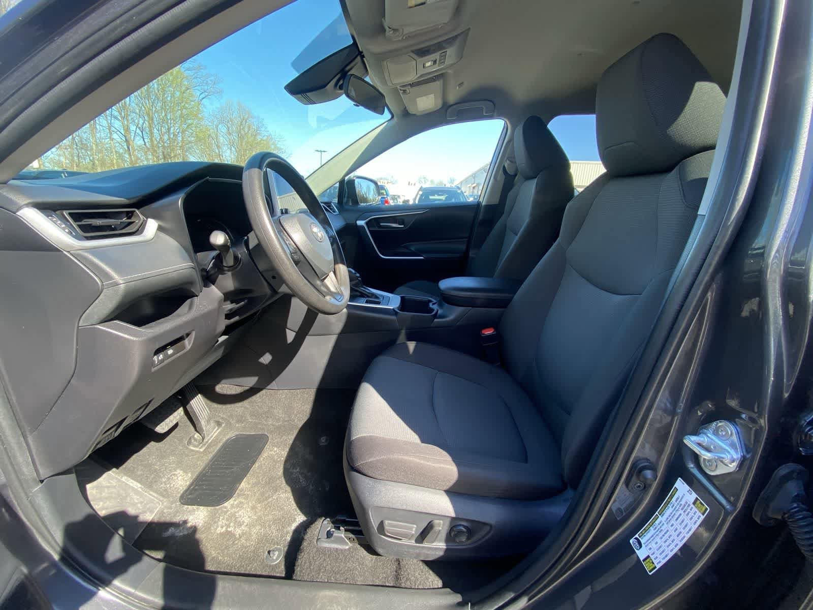 Thumbnail: 2025 Toyota RAV4 - 20