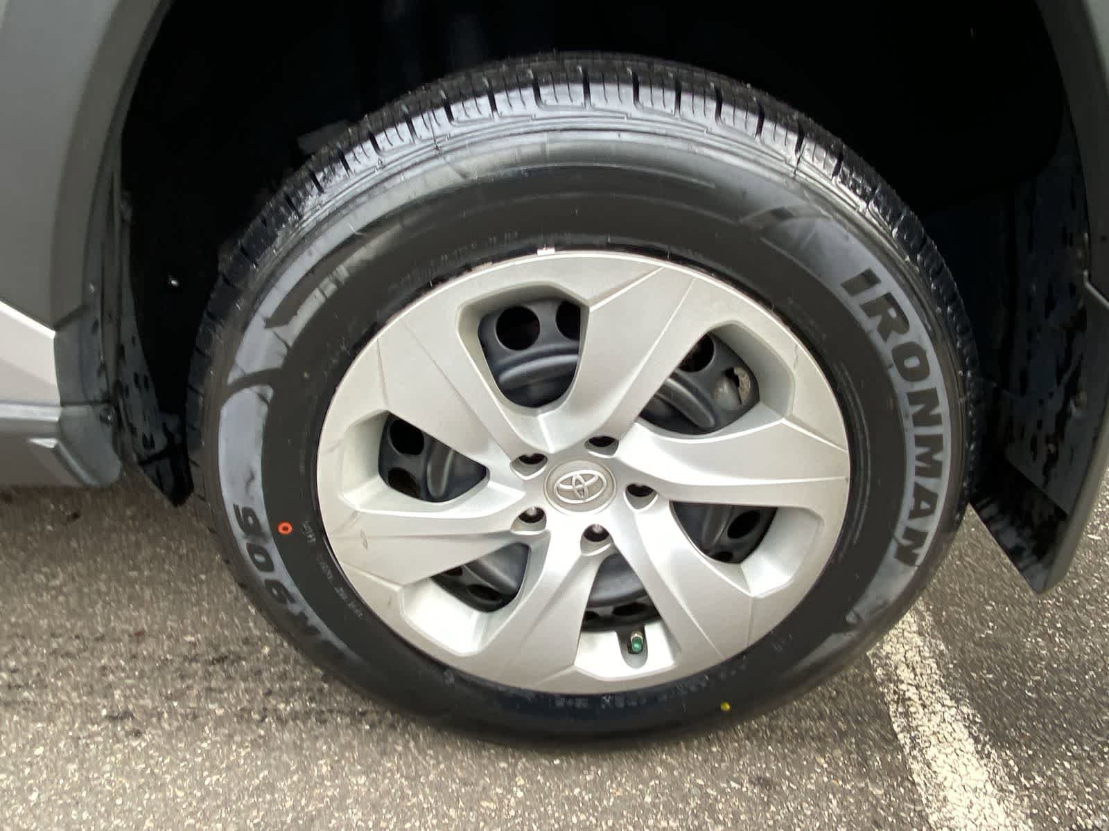 Thumbnail: 2021 Toyota RAV4 - 19