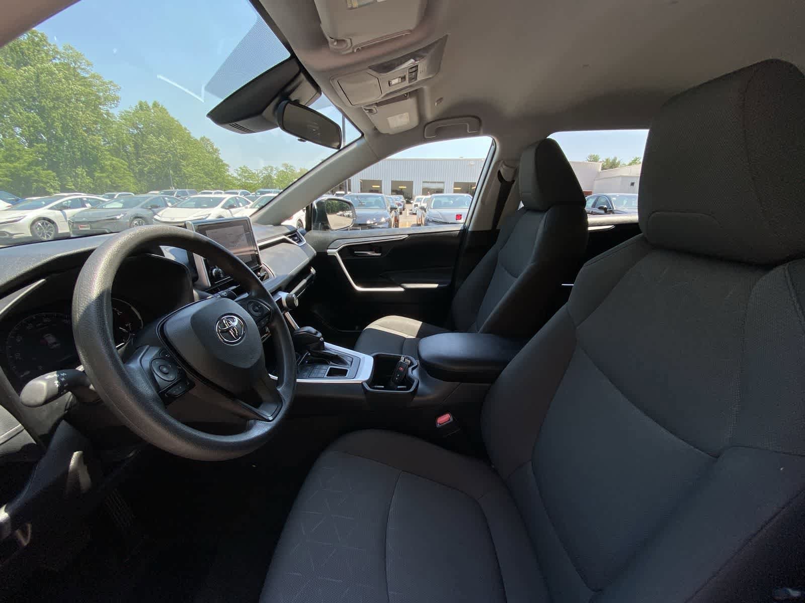 Thumbnail: 2025 Toyota RAV4 - 19