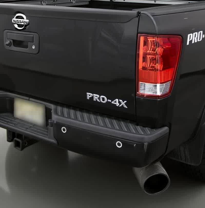 Thumbnail: 2014 Nissan Titan - 6