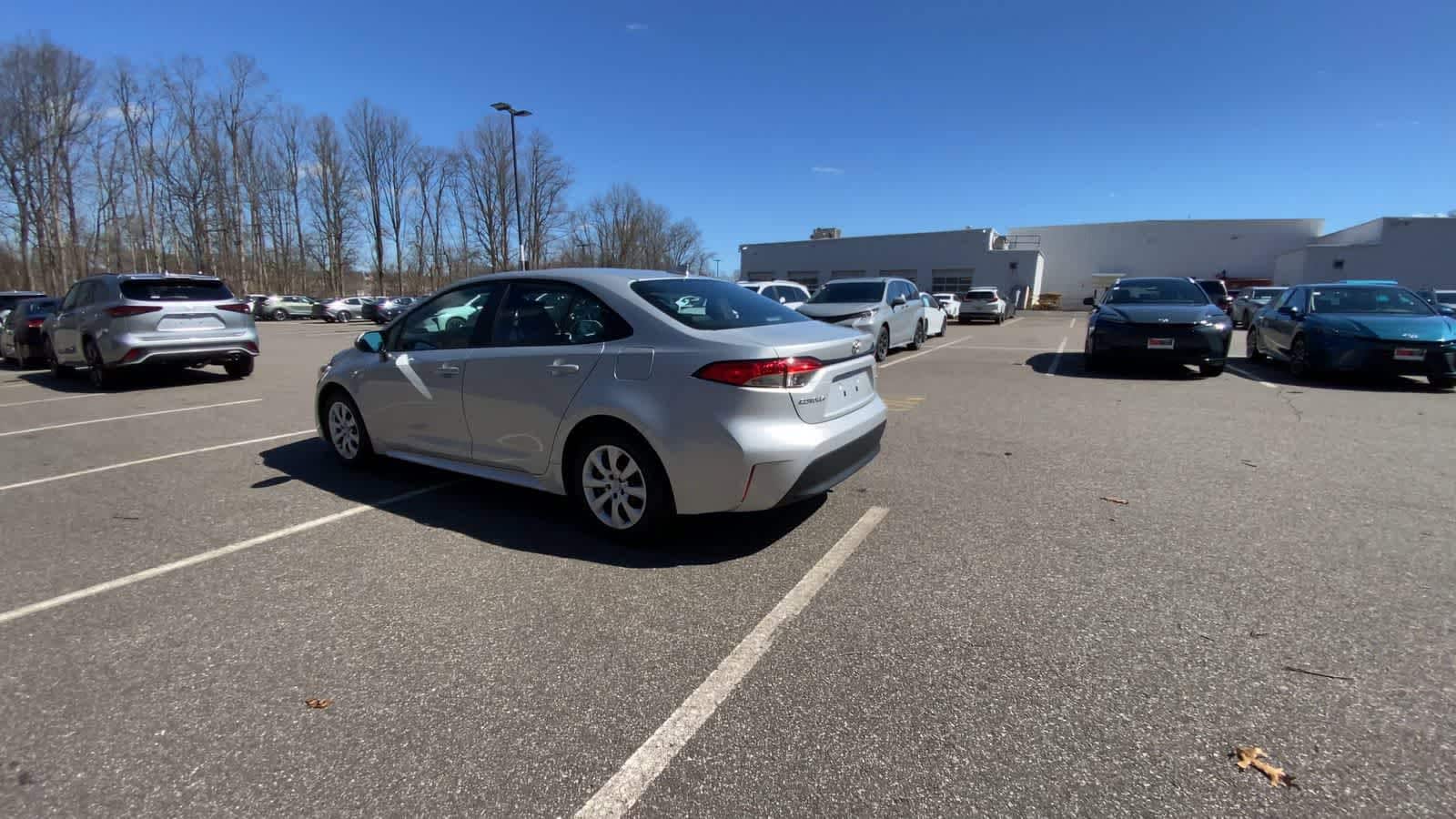 Thumbnail: 2025 Toyota Corolla - 9