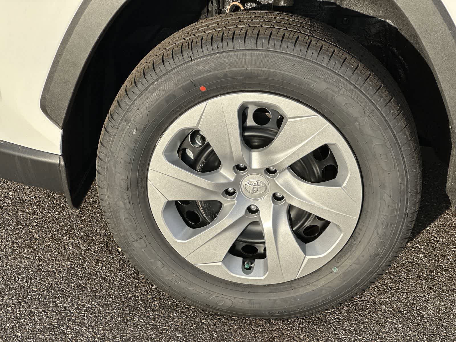 Thumbnail: 2025 Toyota RAV4 - 10