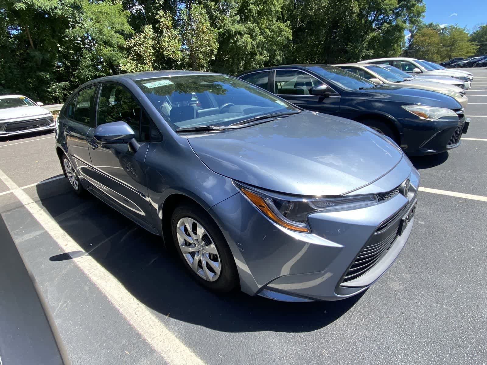Thumbnail: 2025 Toyota Corolla - 3
