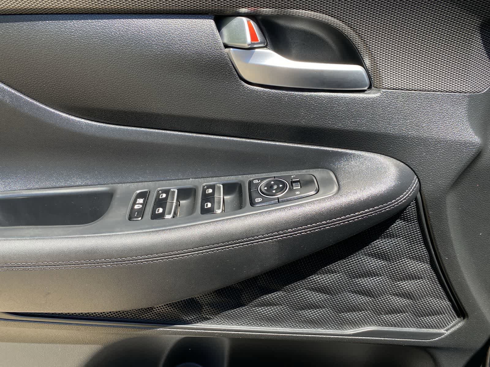 Thumbnail: 2019 Hyundai Santa Fe - 16