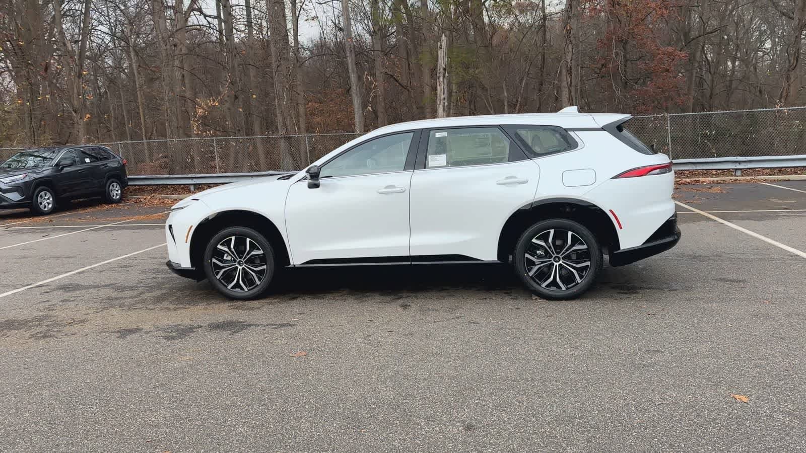 Thumbnail: 2025 Toyota Crown Signia - 5