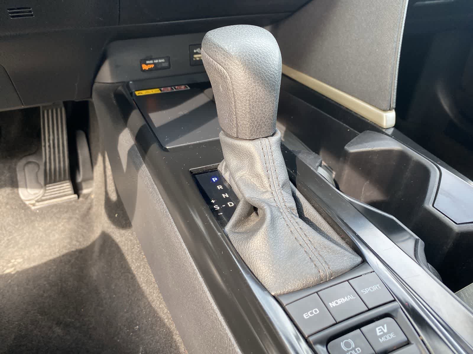 Thumbnail: 2025 Toyota Camry - 32