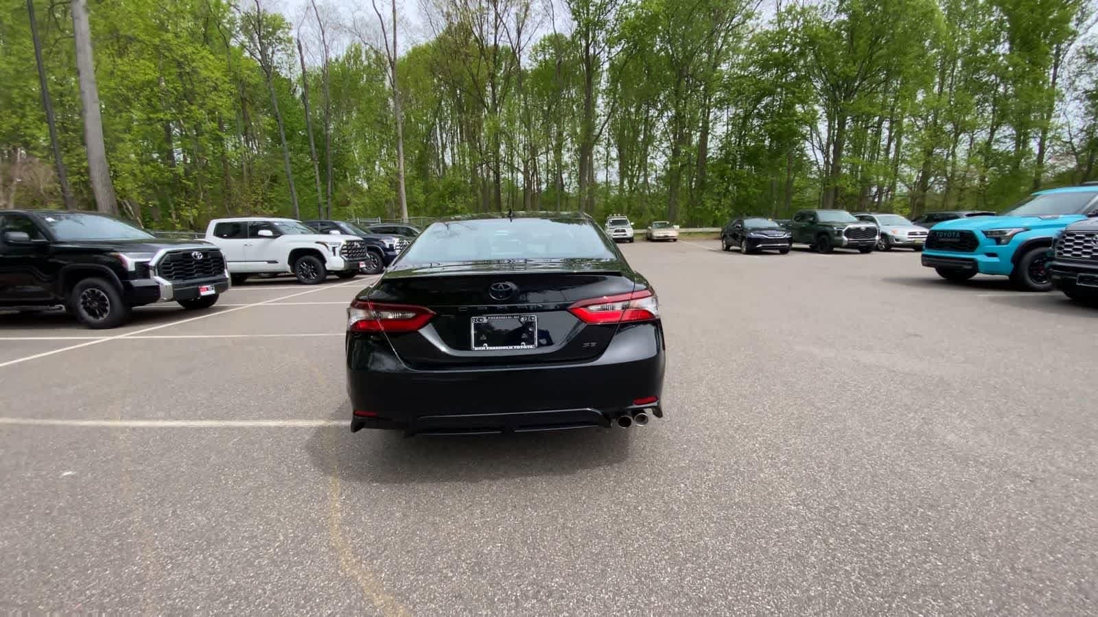 Thumbnail: 2023 Toyota Camry - 9