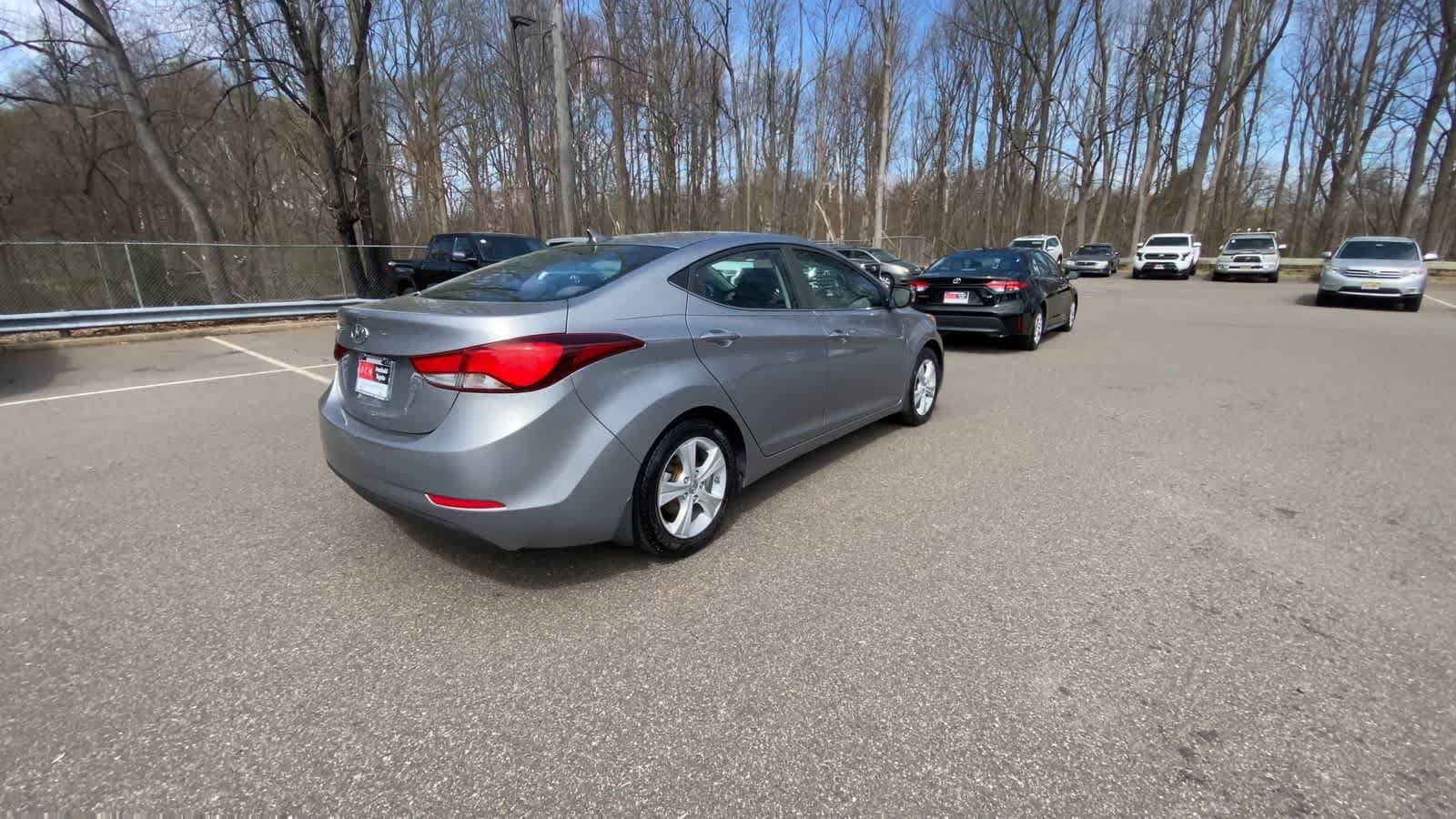Thumbnail: 2016 Hyundai Elantra - 15