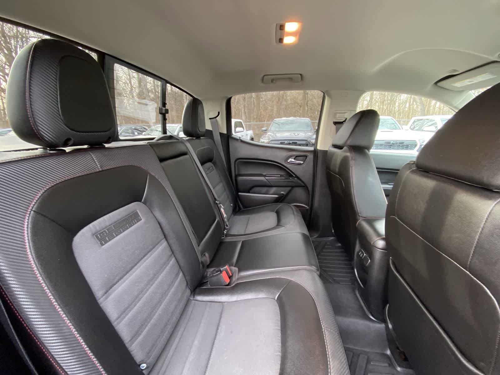 Thumbnail: 2017 GMC Canyon - 31