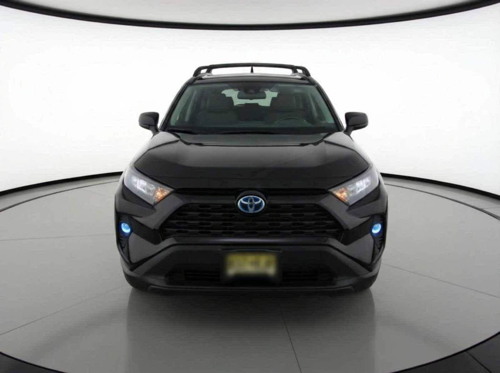 Thumbnail: 2020 Toyota RAV4 - 3