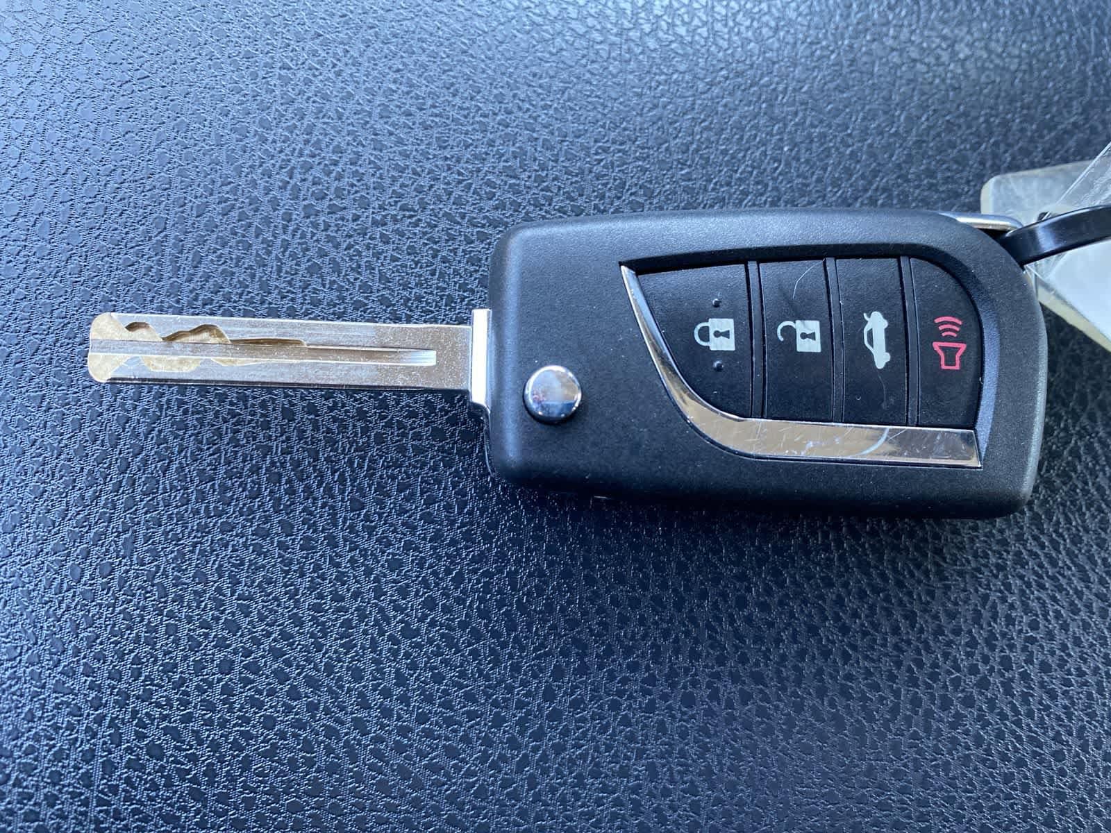 Thumbnail: 2023 Toyota Camry - 30