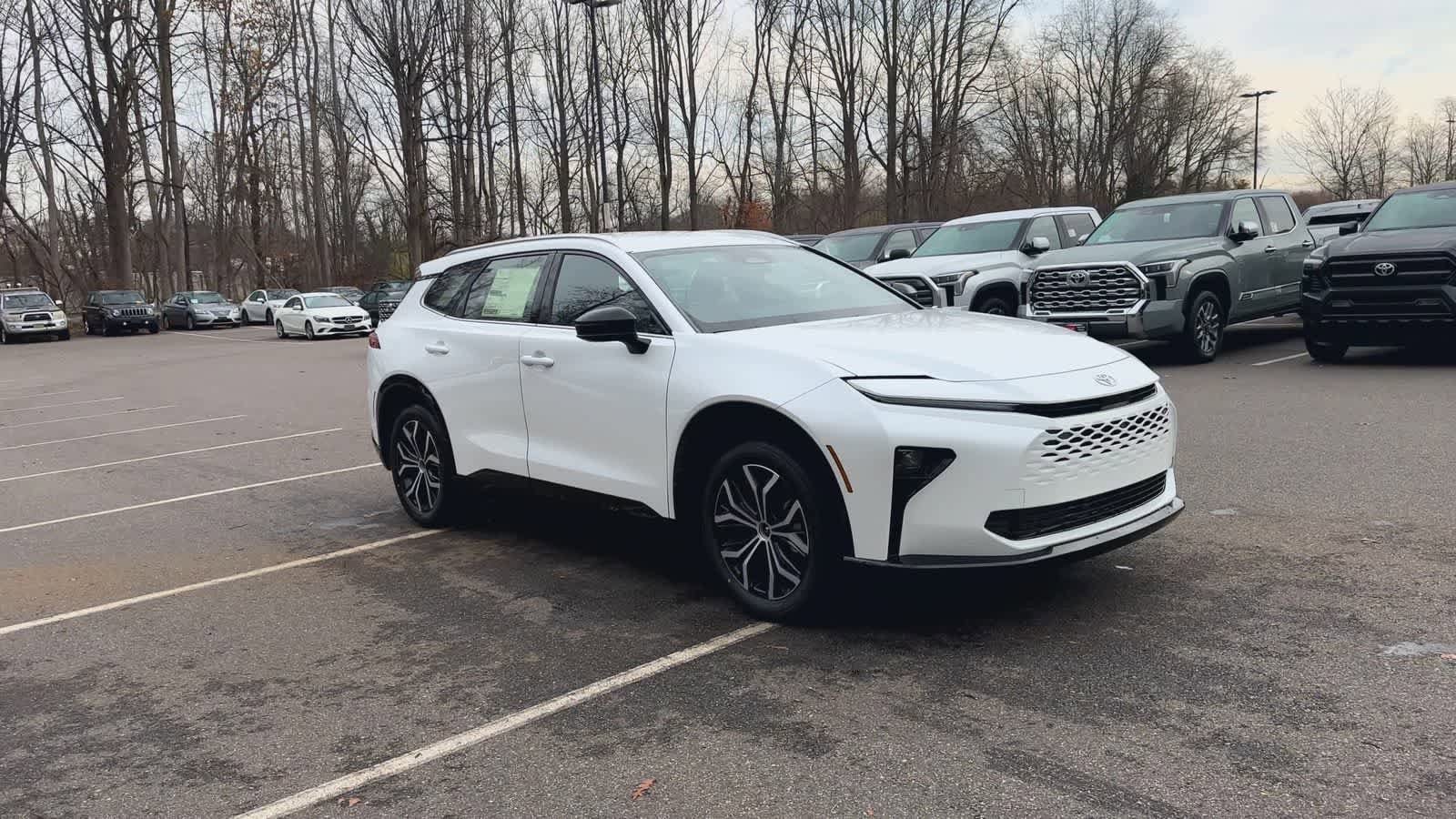 Thumbnail: 2025 Toyota Crown Signia - 2