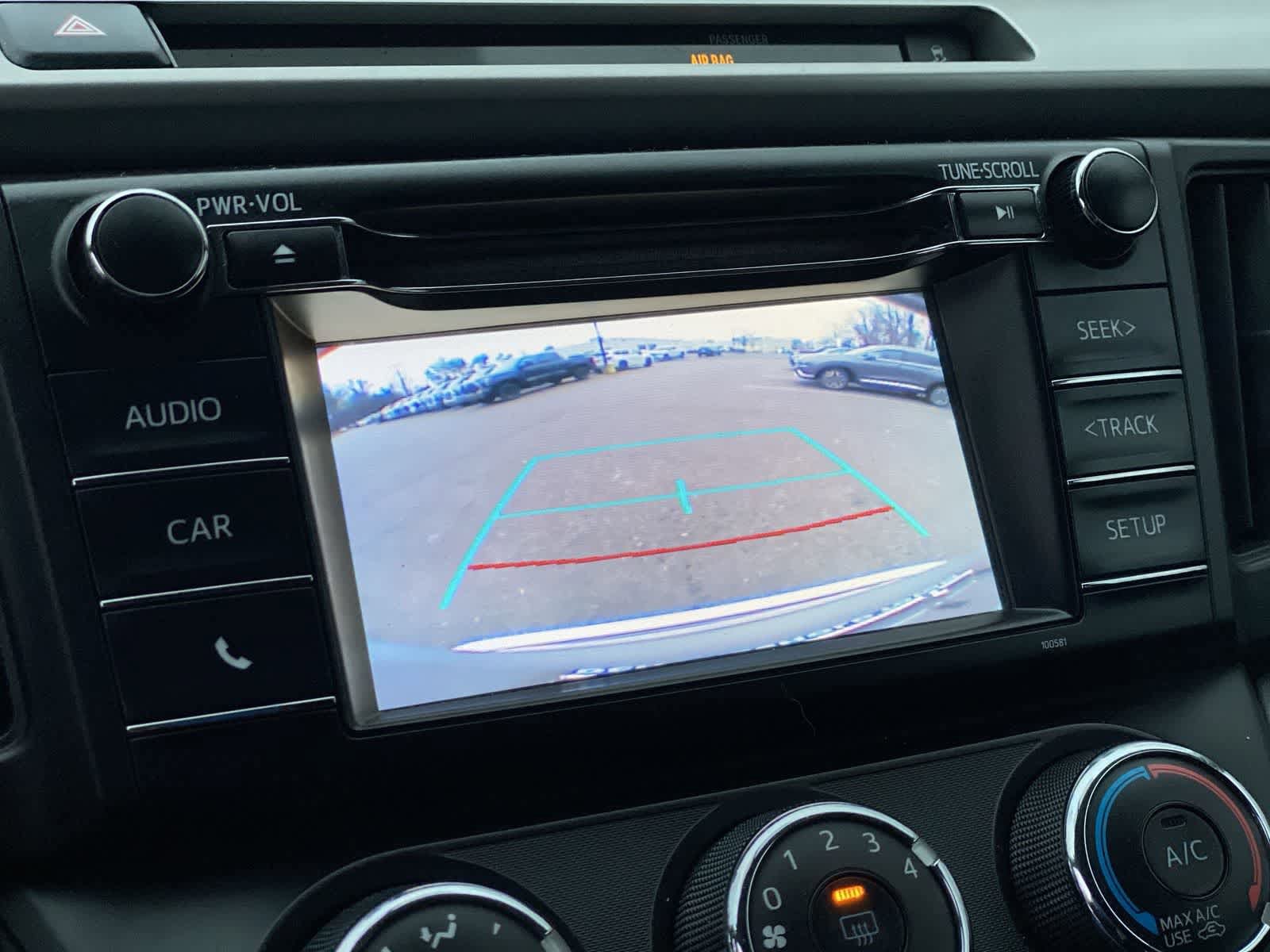 Thumbnail: 2016 Toyota RAV4 - 33