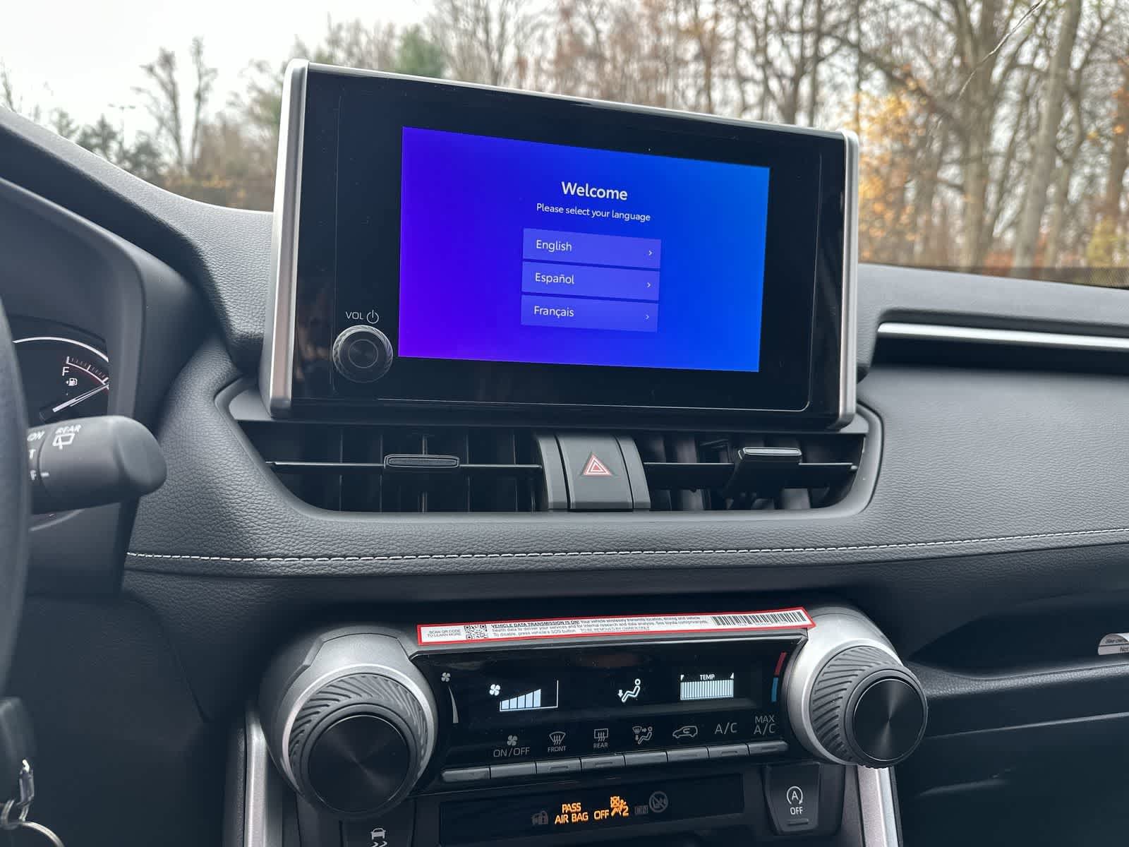 Thumbnail: 2025 Toyota RAV4 - 21