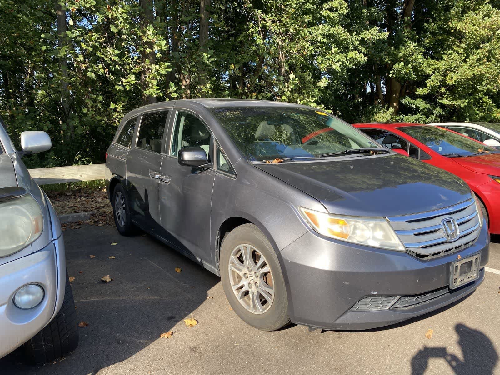 Thumbnail: 2011 Honda Odyssey - 3