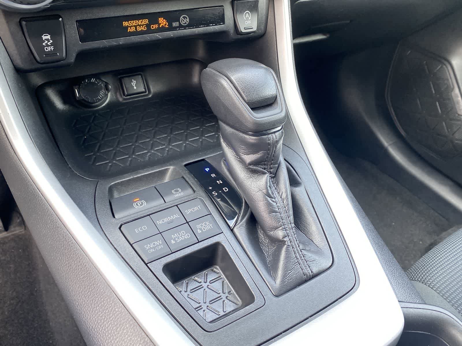 Thumbnail: 2020 Toyota RAV4 - 38