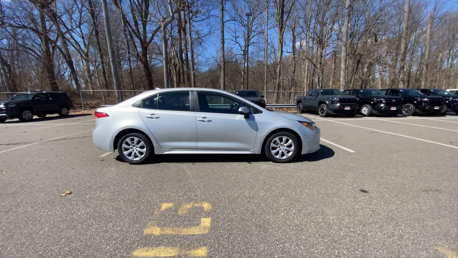 Thumbnail: 2025 Toyota Corolla - 12