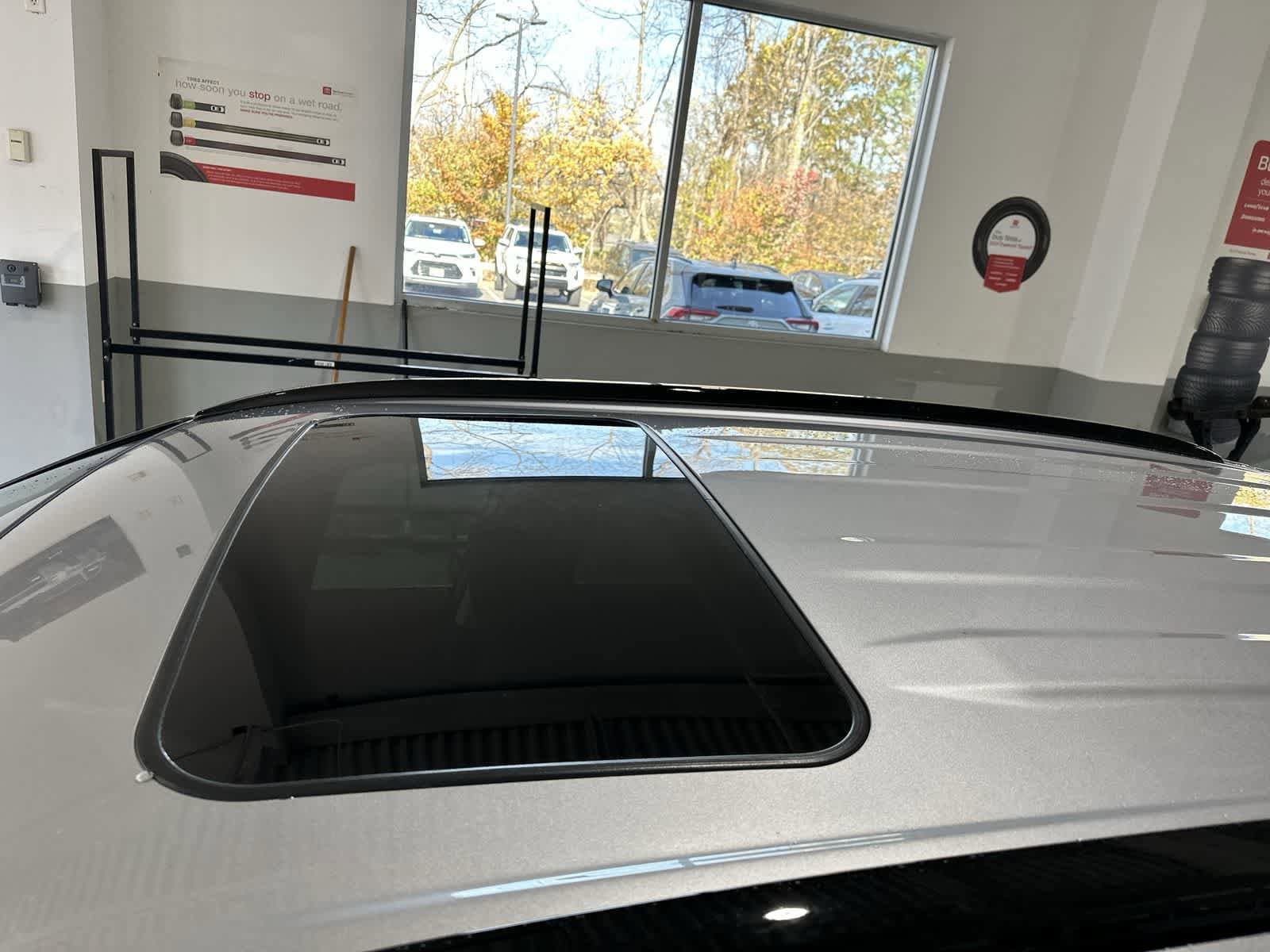 Thumbnail: 2025 Toyota RAV4 - 12