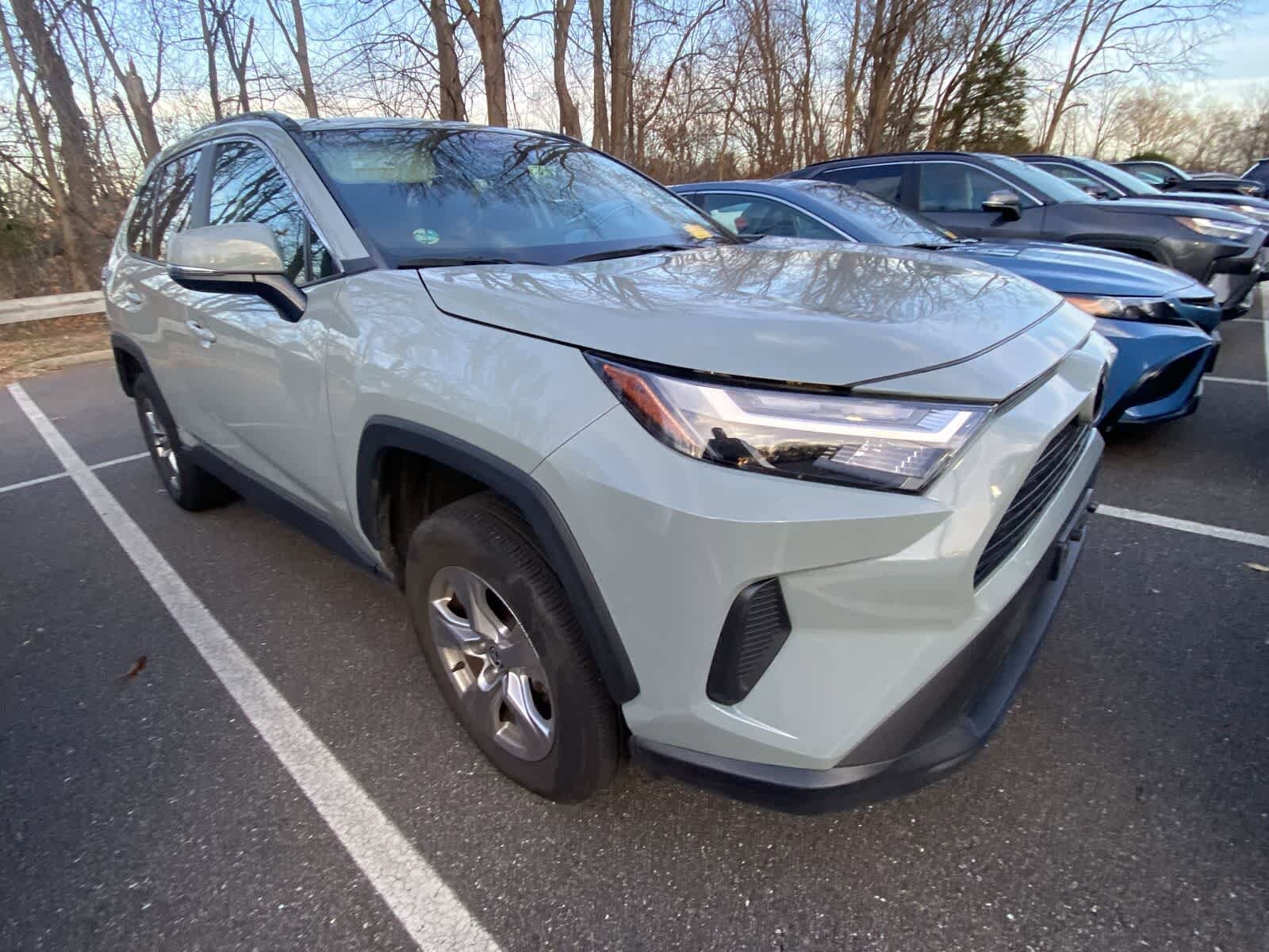 2023 Toyota RAV4 XLE photo 3