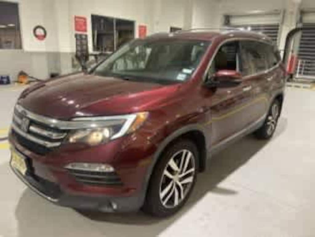 Used 2018 Honda Pilot Touring AWD SUV