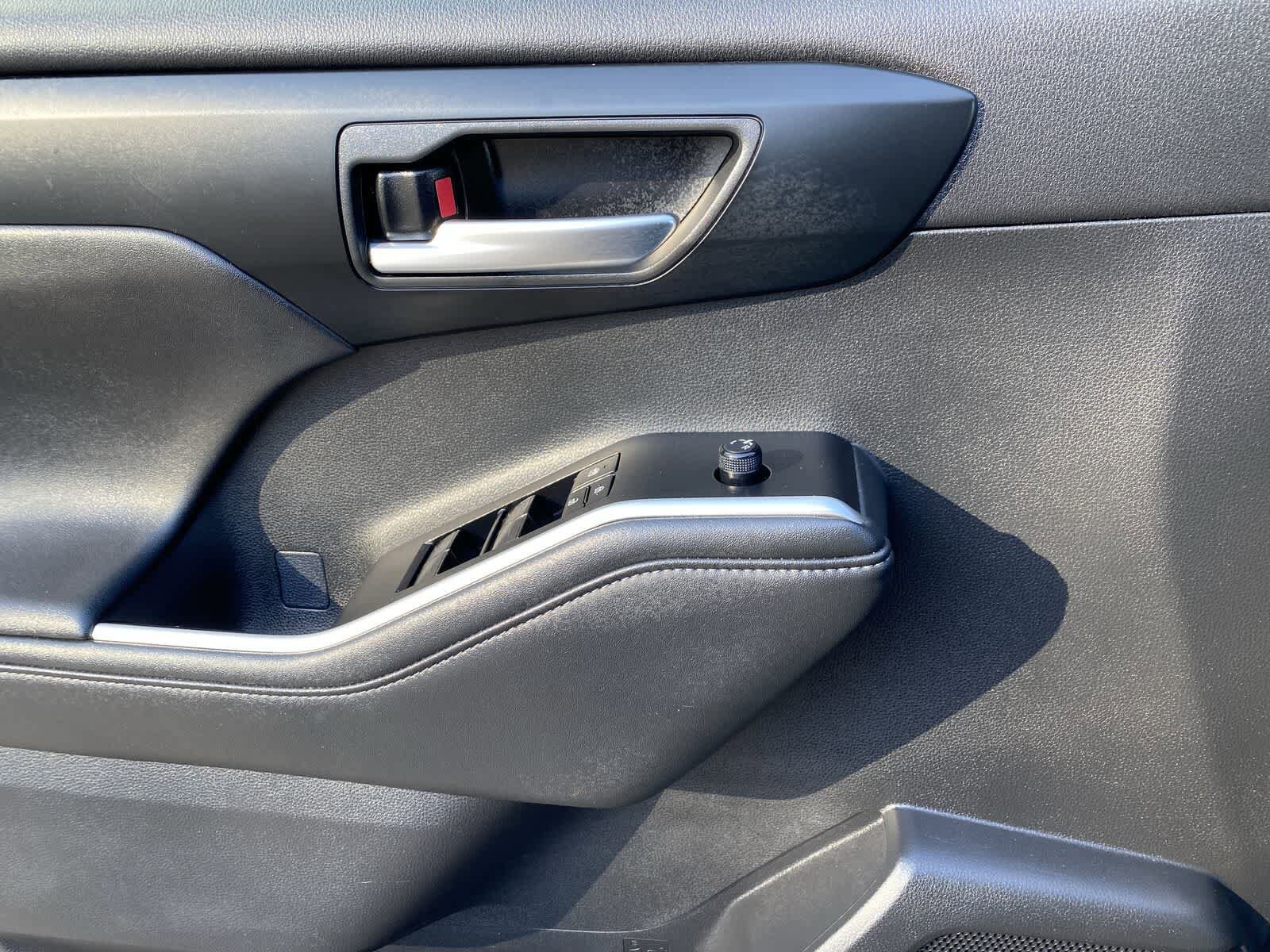 Thumbnail: 2025 Toyota Highlander - 19