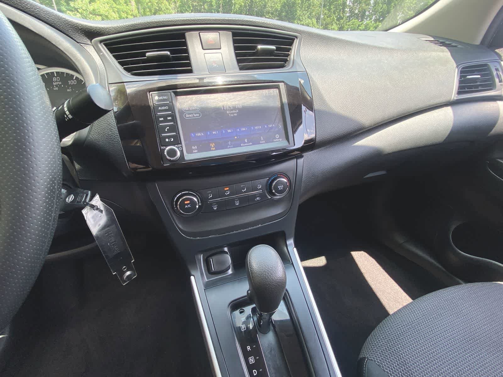 Thumbnail: 2019 Nissan Sentra - 19