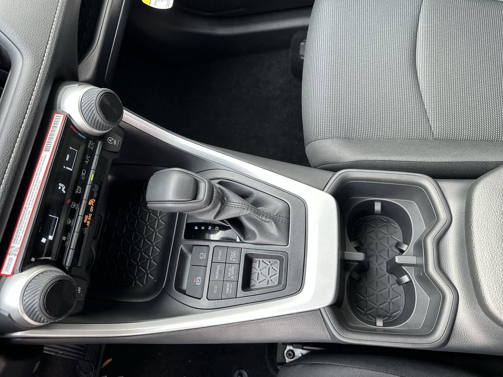 Thumbnail: 2025 Toyota RAV4 - 21