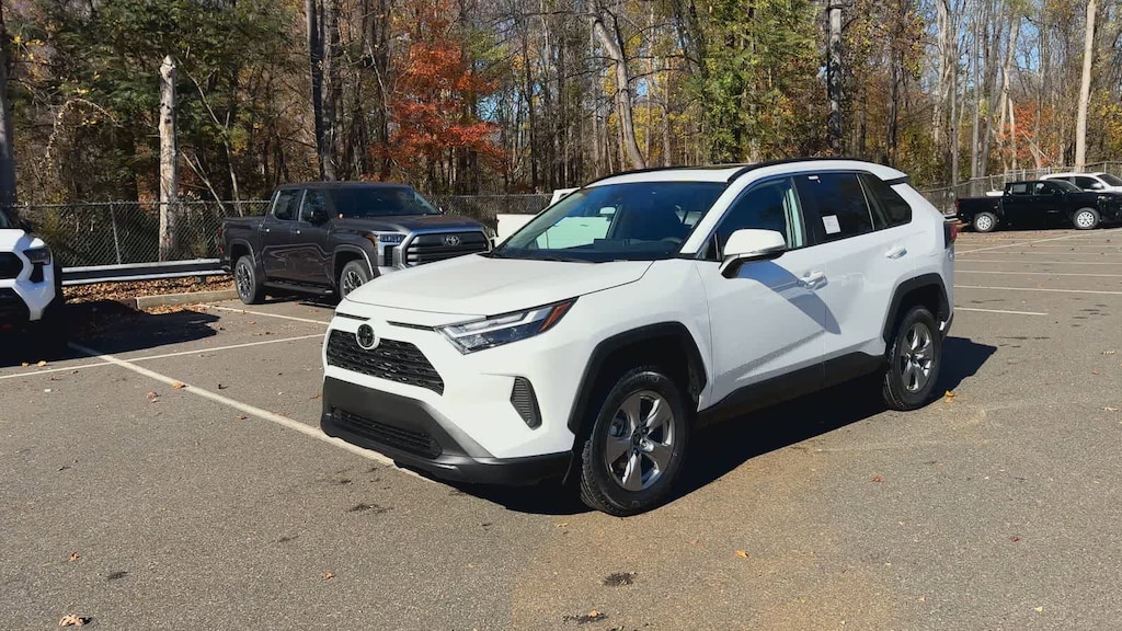 New 2025 Toyota RAV4 XLE SUV