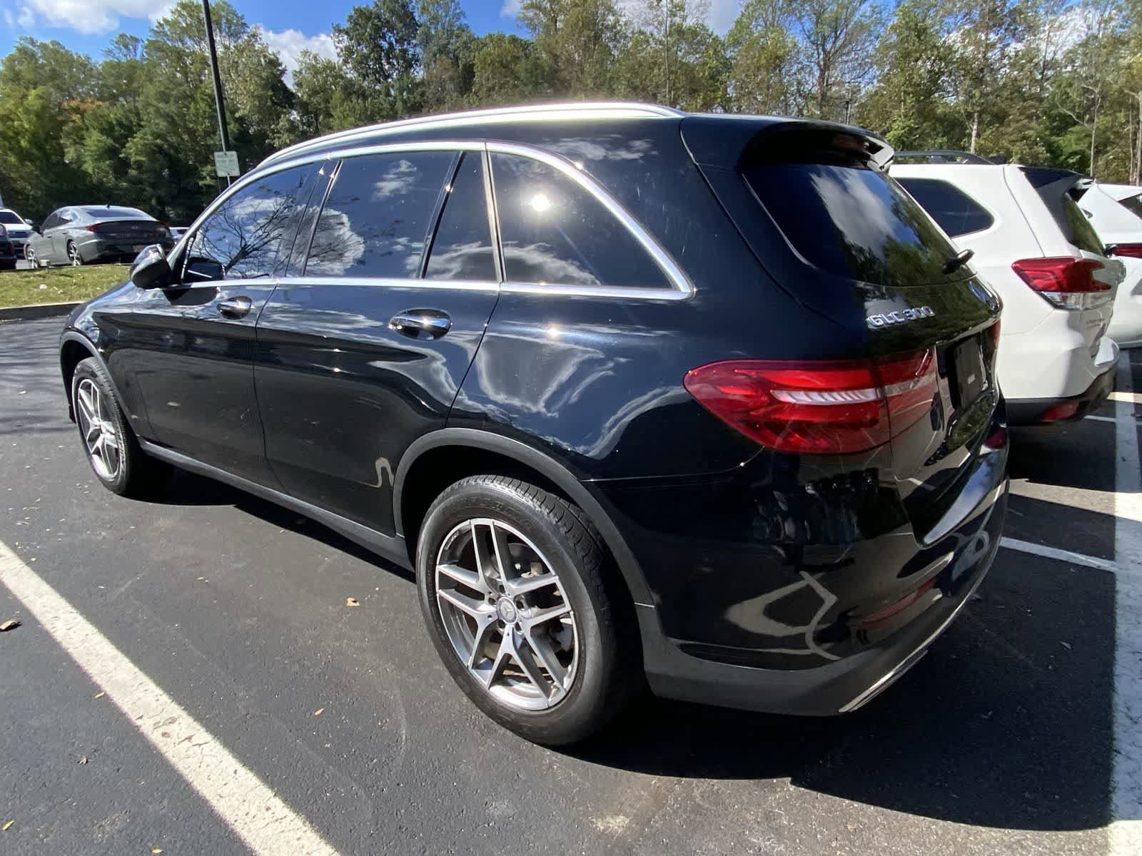 Thumbnail: 2016 Mercedes-Benz GLC - 9