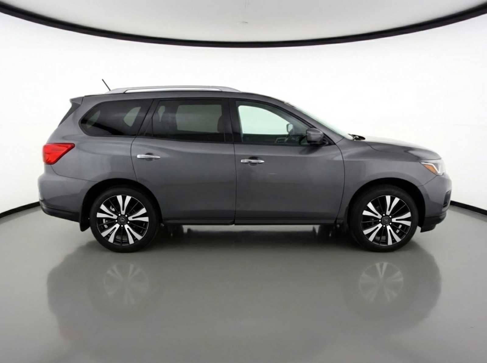 Thumbnail: 2018 Nissan Pathfinder - 4