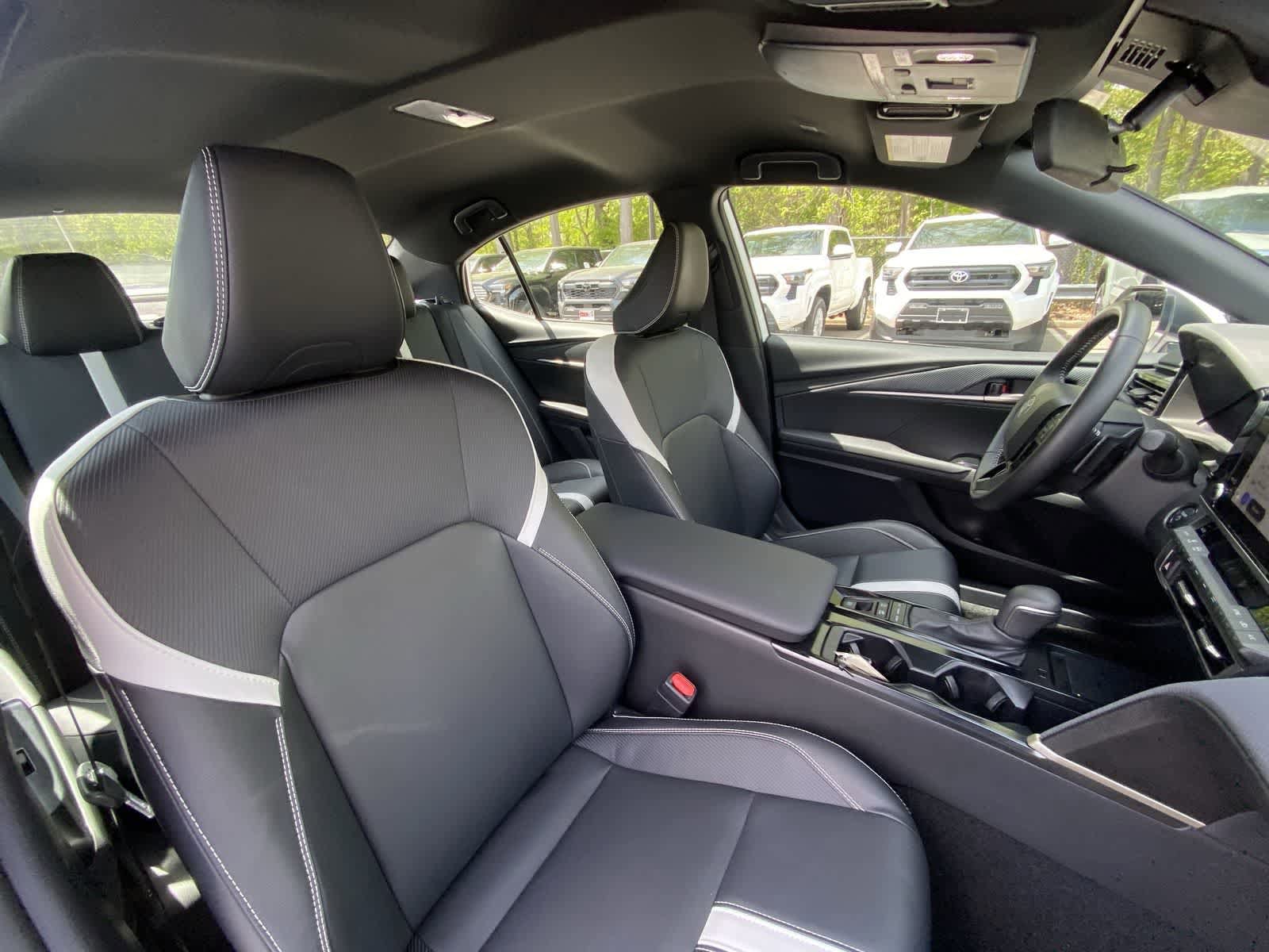 Thumbnail: 2025 Toyota Camry - 21