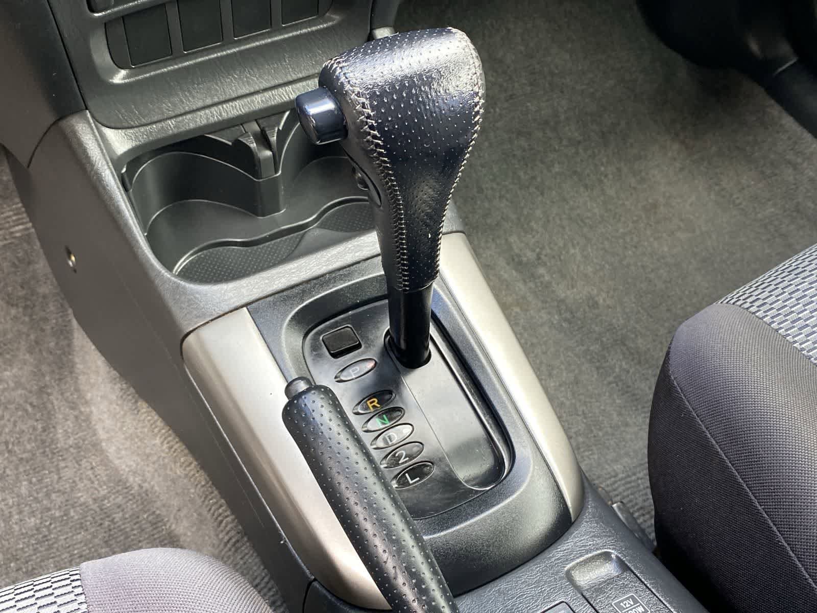 Thumbnail: 2004 Toyota RAV4 - 28