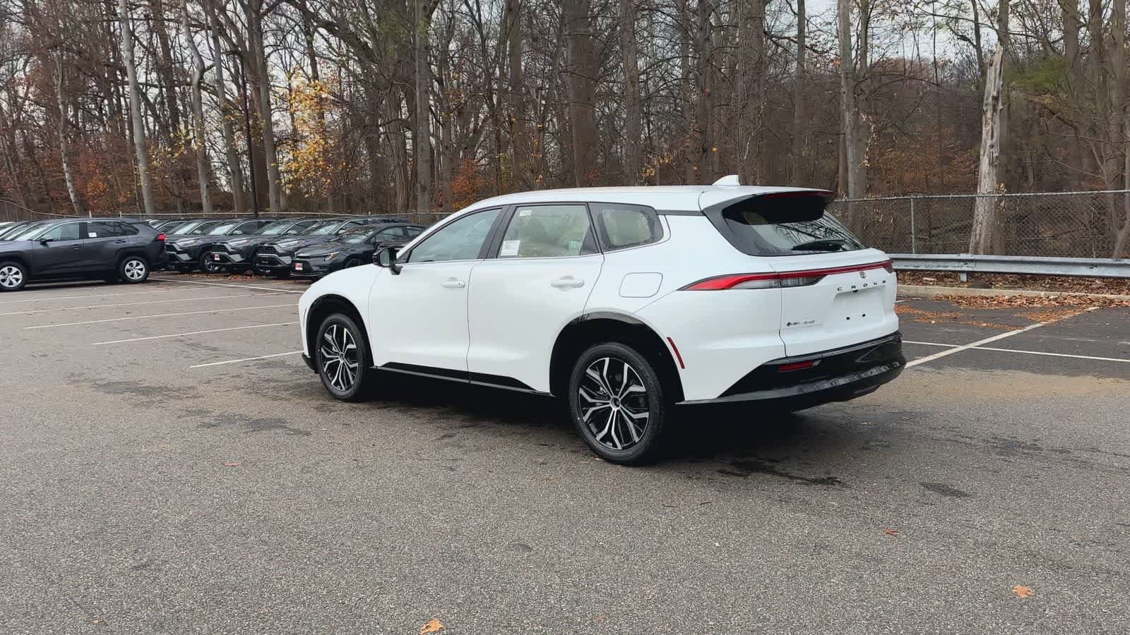 Thumbnail: 2025 Toyota Crown Signia - 6