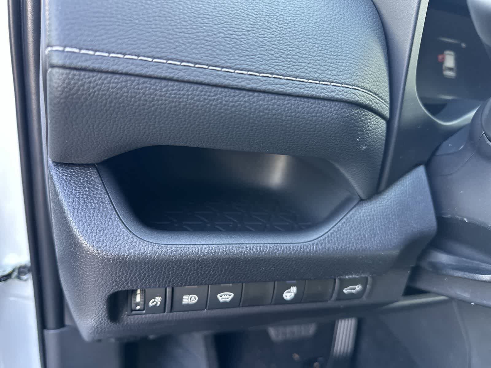 Thumbnail: 2025 Toyota RAV4 - 19