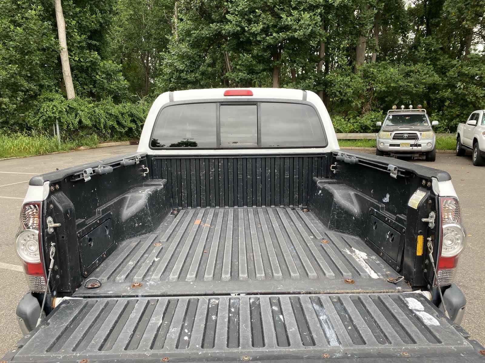 Thumbnail: 2013 Toyota Tacoma - 10
