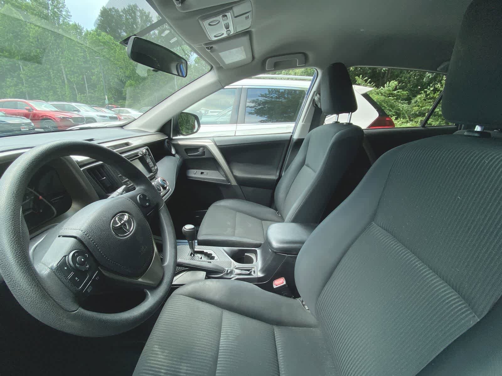 Thumbnail: 2015 Toyota RAV4 - 7