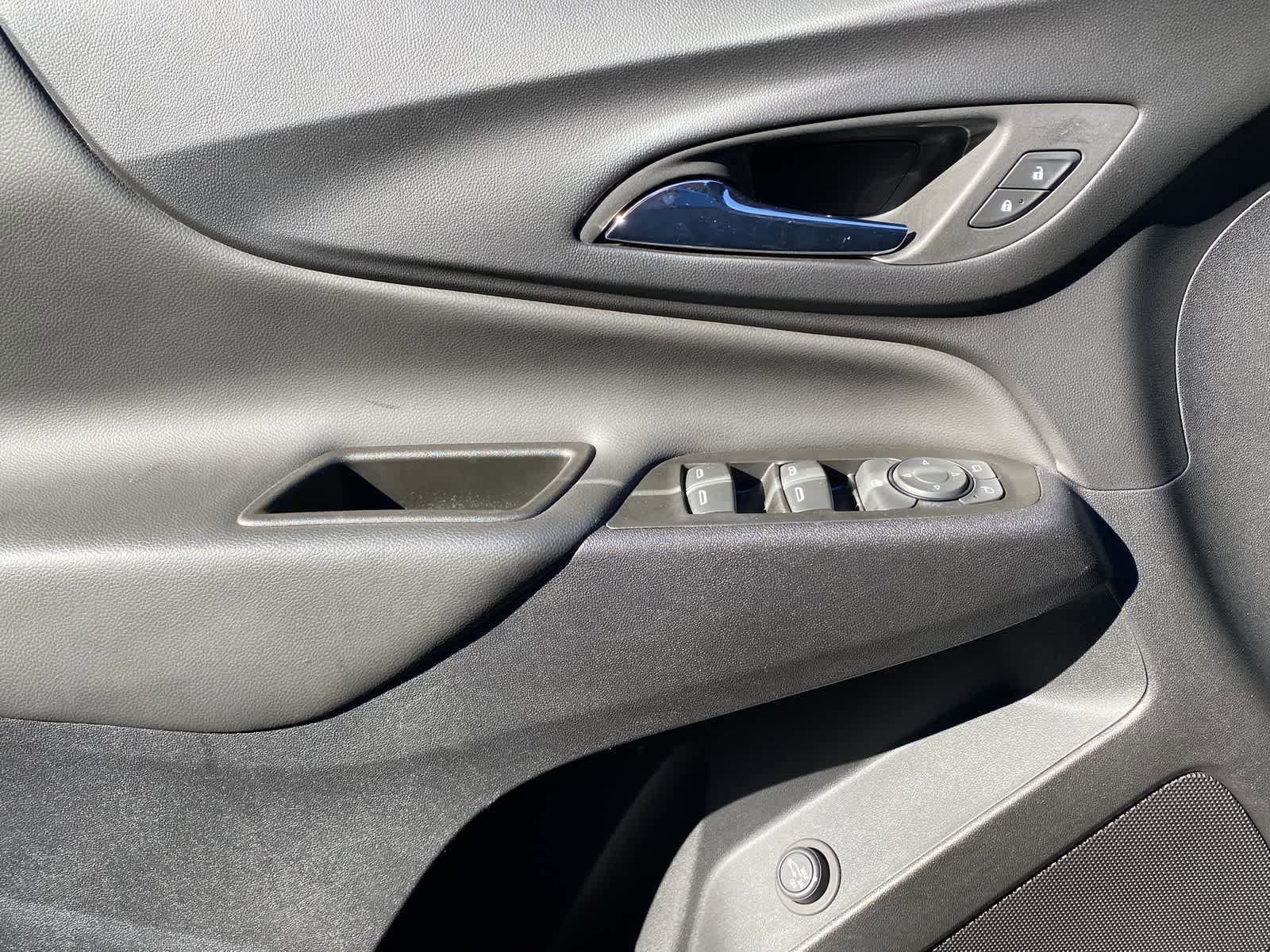 Thumbnail: 2022 Chevrolet Equinox - 15