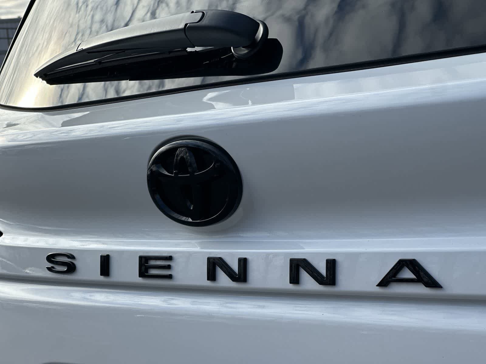 Thumbnail: 2026 Toyota Sienna - 20