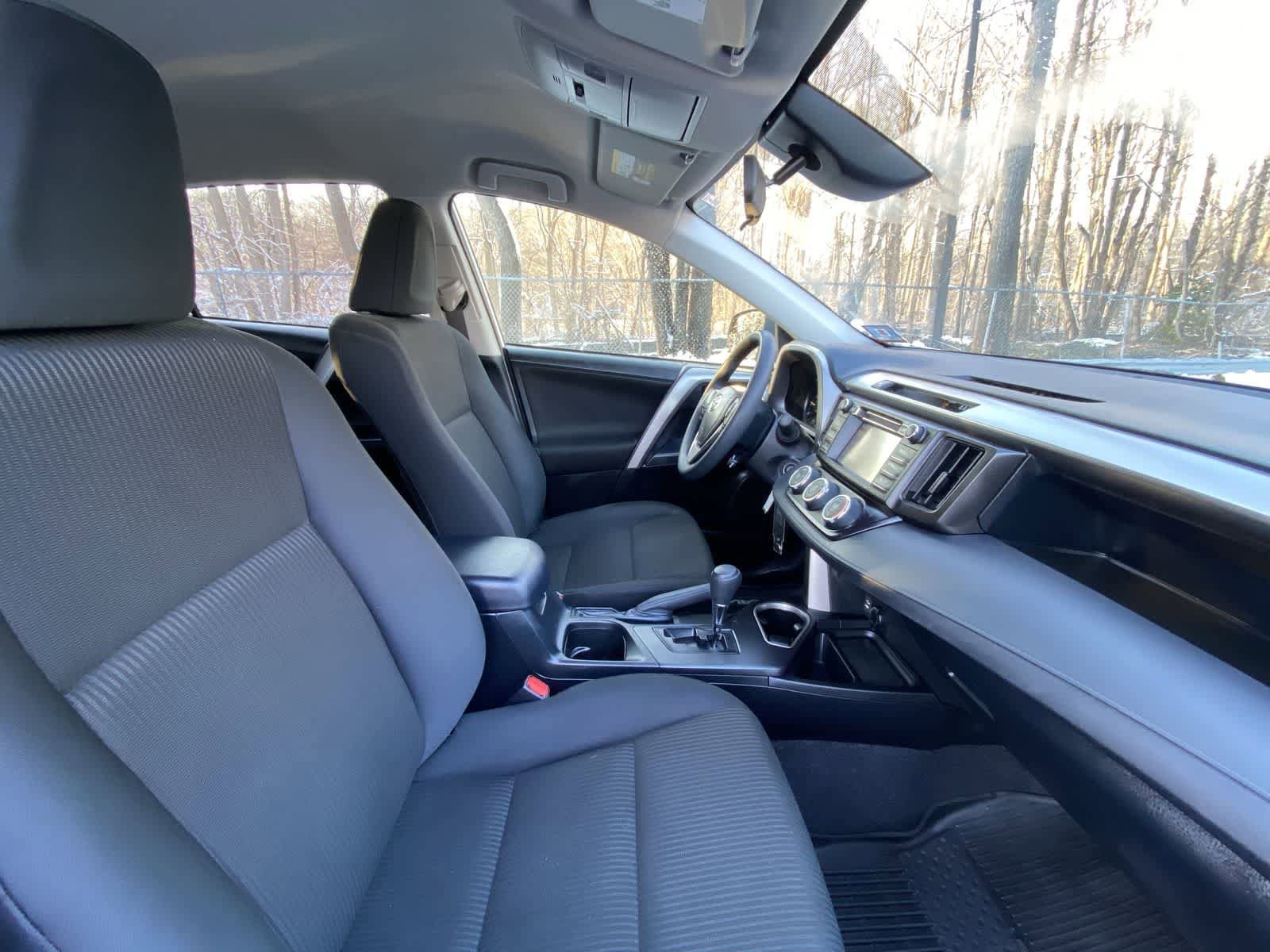 Thumbnail: 2018 Toyota RAV4 - 26