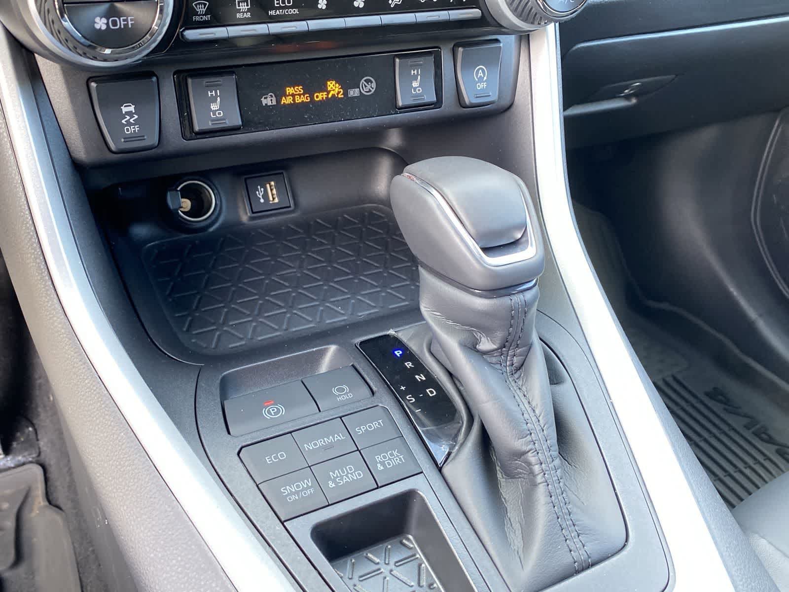 Thumbnail: 2025 Toyota RAV4 - 30