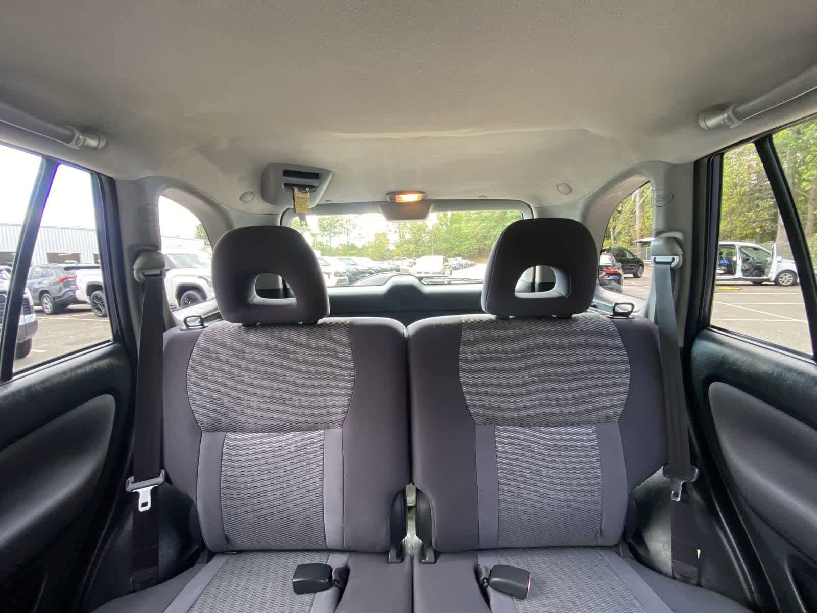 Thumbnail: 2004 Toyota RAV4 - 25