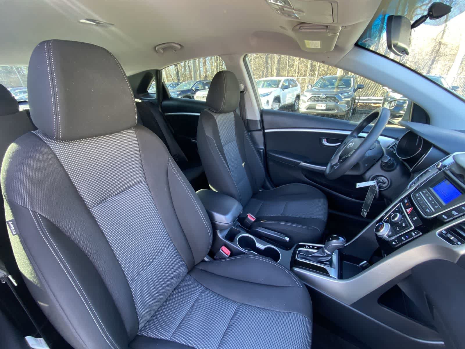 Thumbnail: 2016 Hyundai Elantra - 27