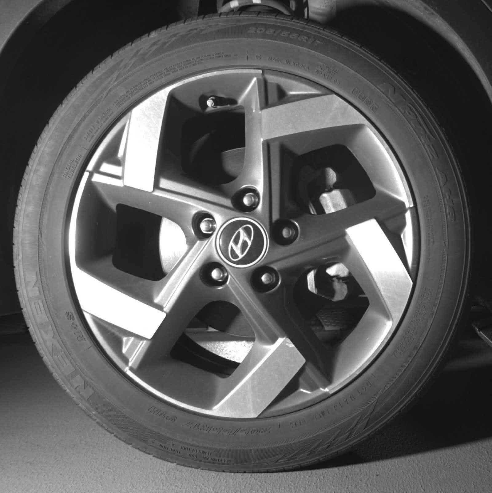 Thumbnail: 2023 Hyundai Venue - 11