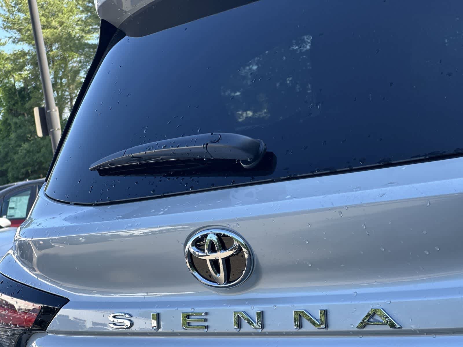 Thumbnail: 2026 Toyota Sienna - 20