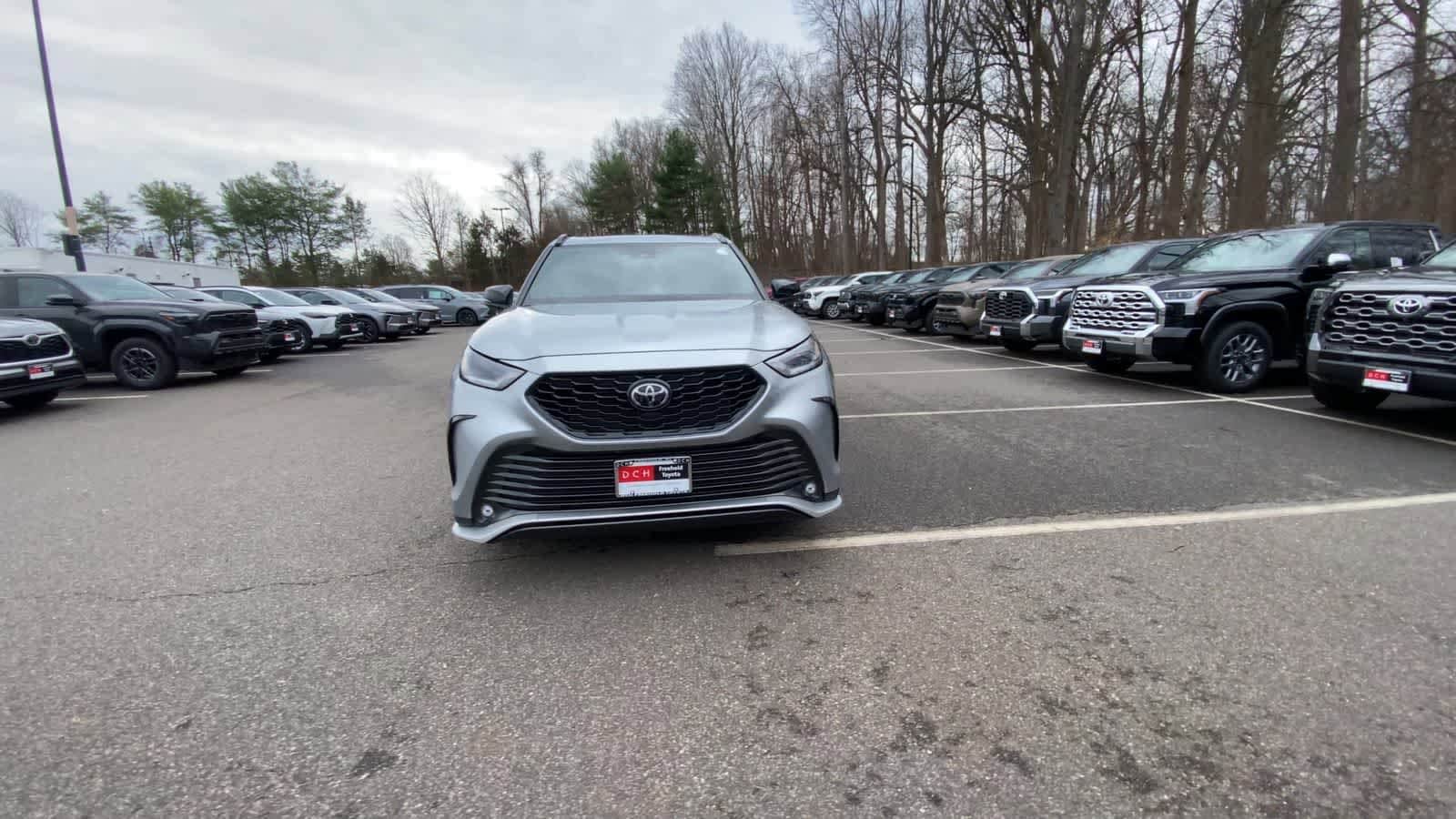 Thumbnail: 2025 Toyota Highlander - 3